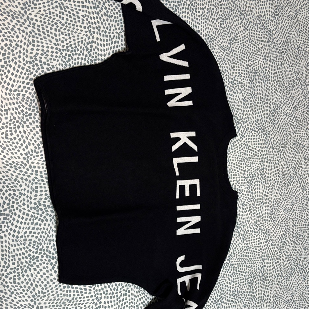 Calvin Klein Black and White Logo Top never worn, tag removed
